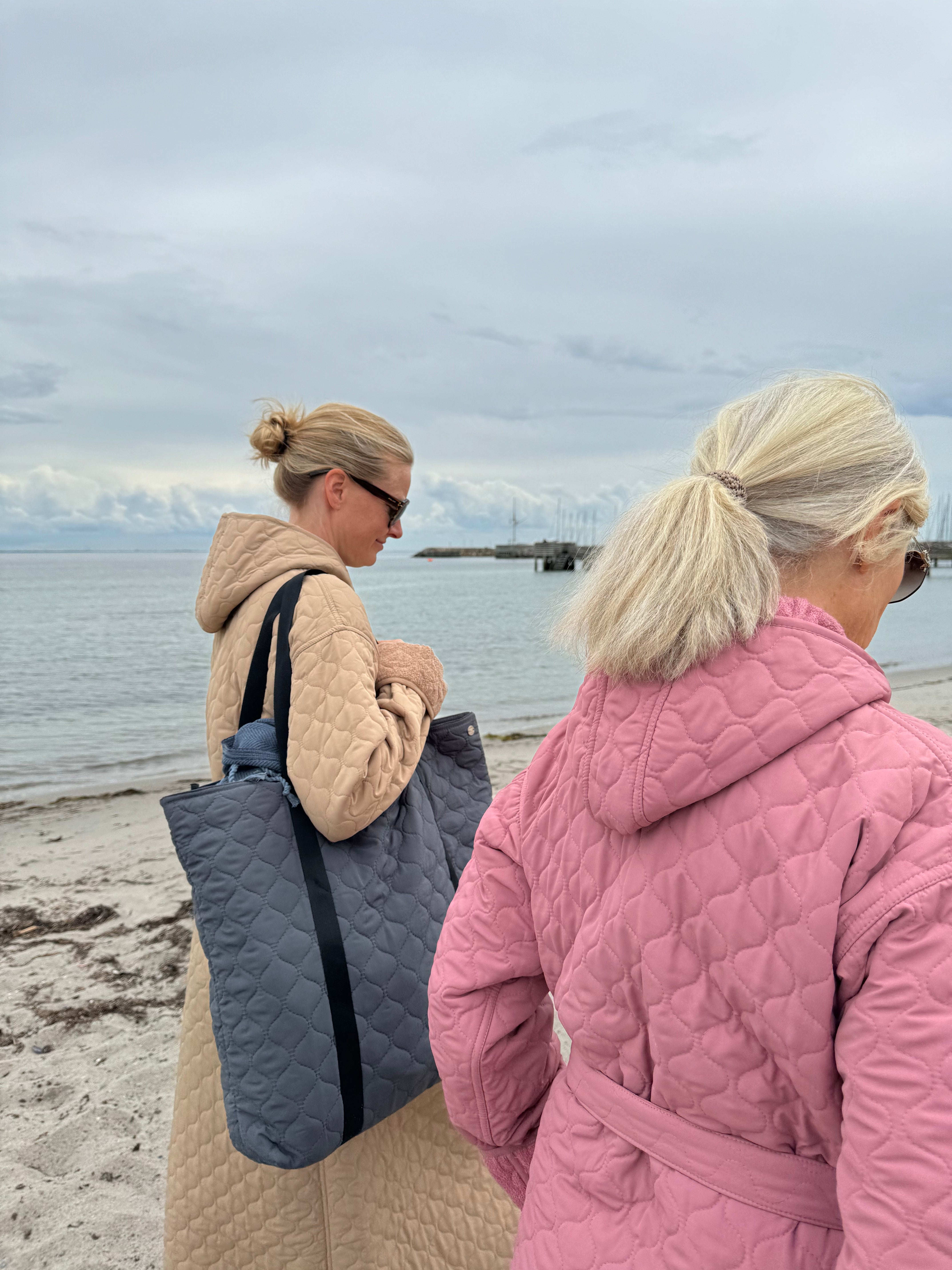 Taske NORDBAEK Happy Bay – stor og praktisk i genanvendte materialer - Grey