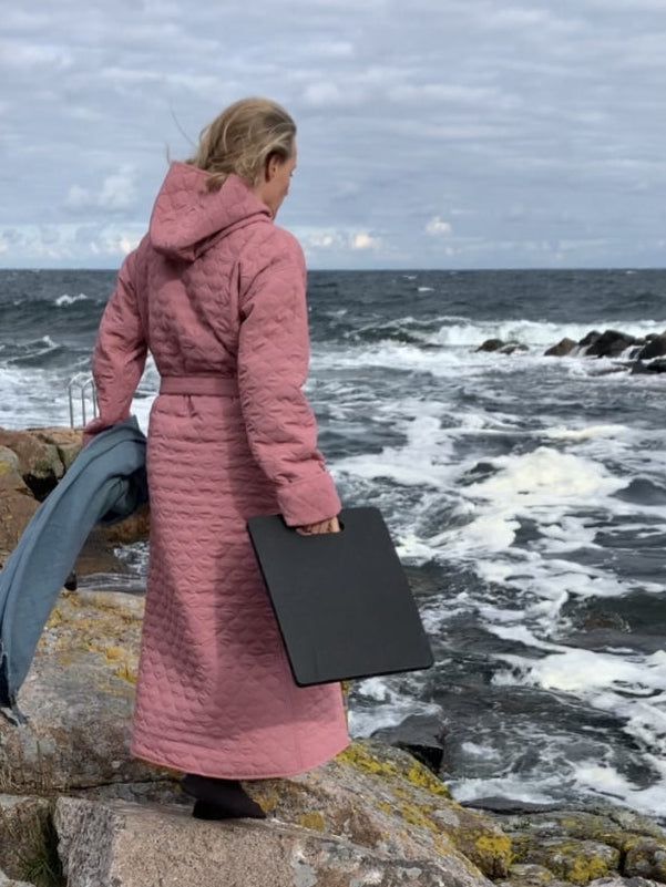 NORDBAEK Badekåbe NORDBAEK Windy Ocean – vindtæt damekåbe med 100% genanvendt fleece Bath robe Berry