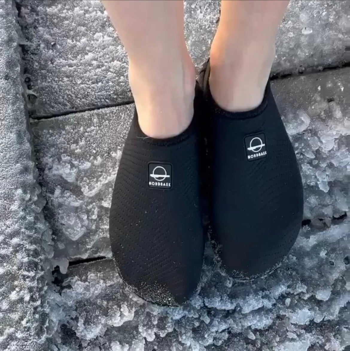 Badesko NORDBAEK Soft Aqua - bløde og nemme at få på - Black