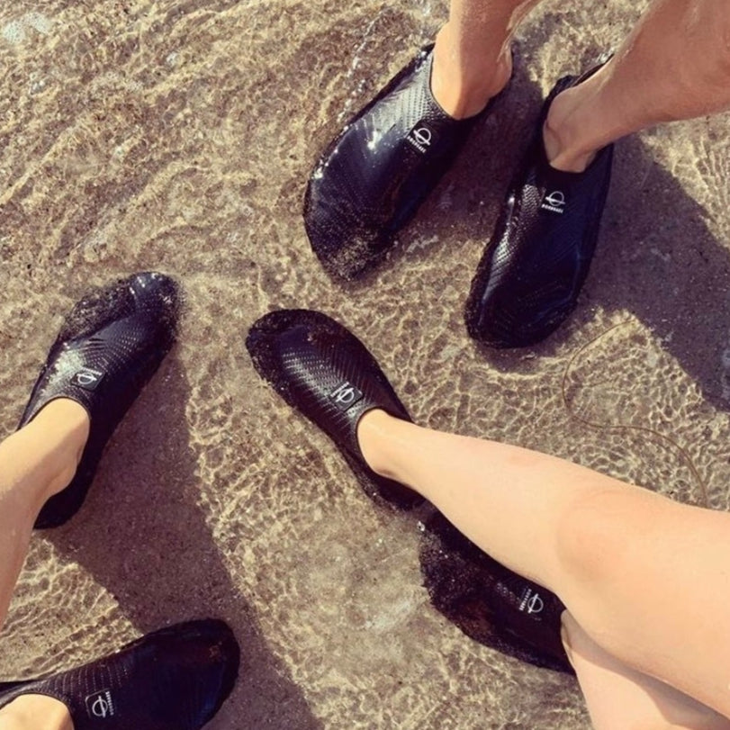 NORDBAEK Badesko til børn NORDBAEK Soft Aqua - lette at få af og på for børn Kids swim shoes Black