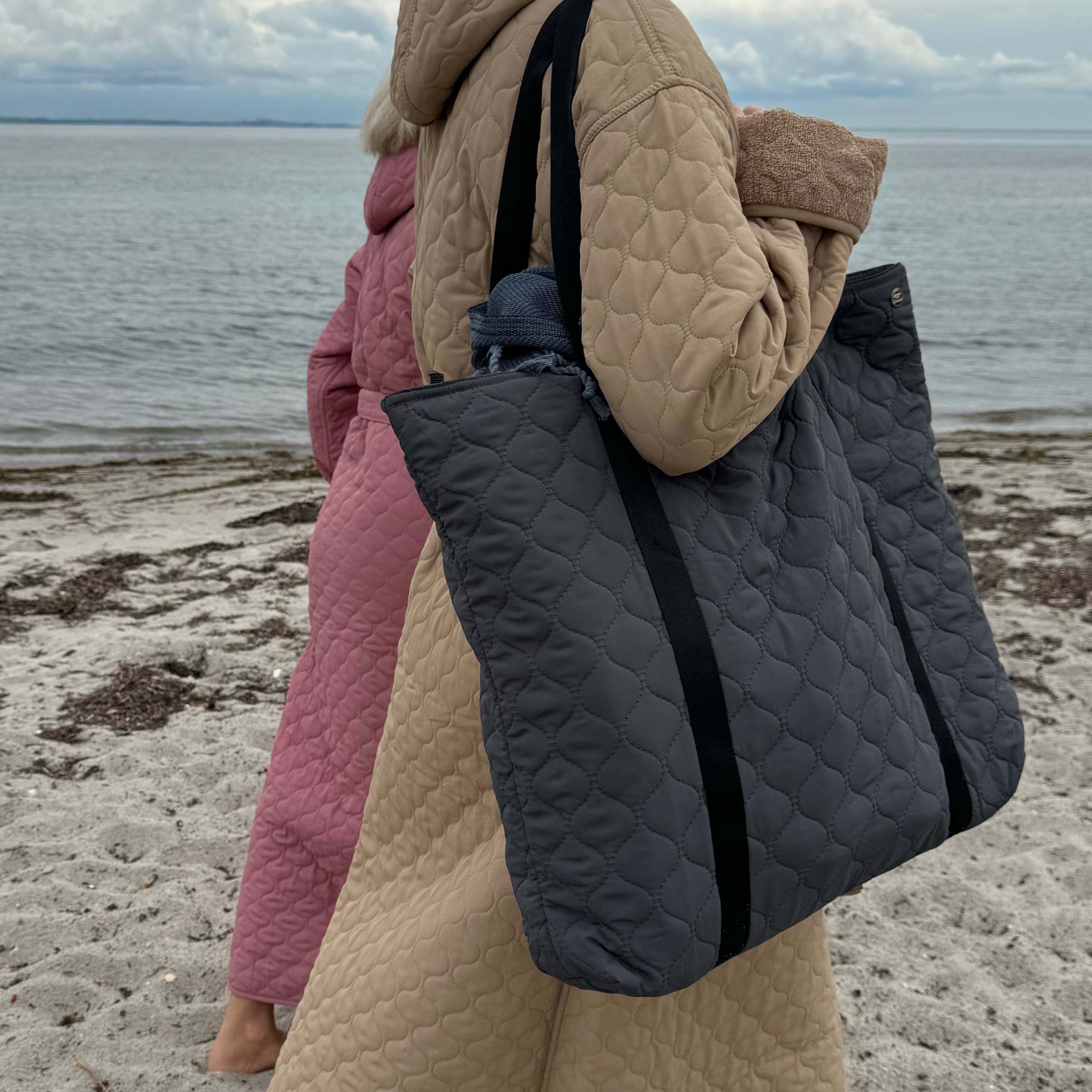 Taske NORDBAEK Happy Bay – stor og praktisk i genanvendte materialer - Grey