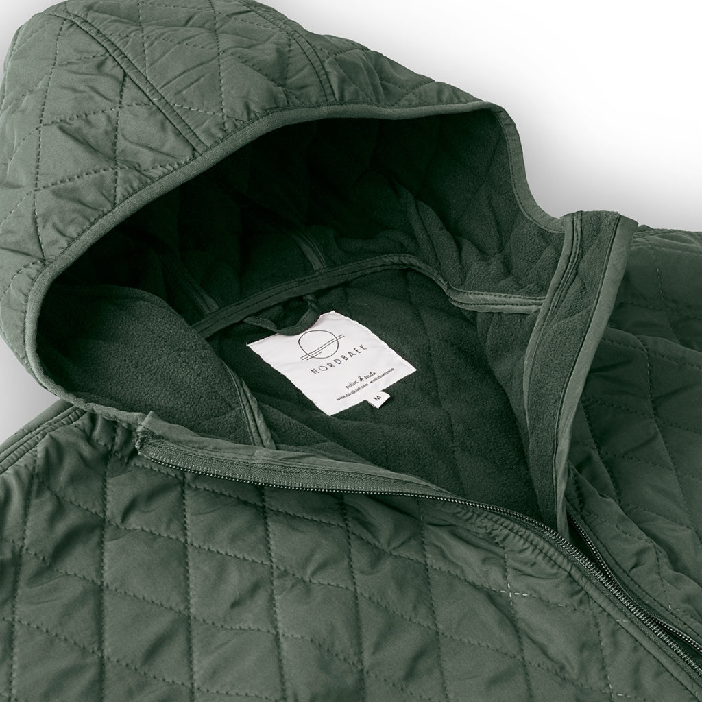NORDBAEK Herre jumpsuit NORDBAEK Rough Coast - vindtæt quilt med genanvendt fleece Jumpsuit Green
