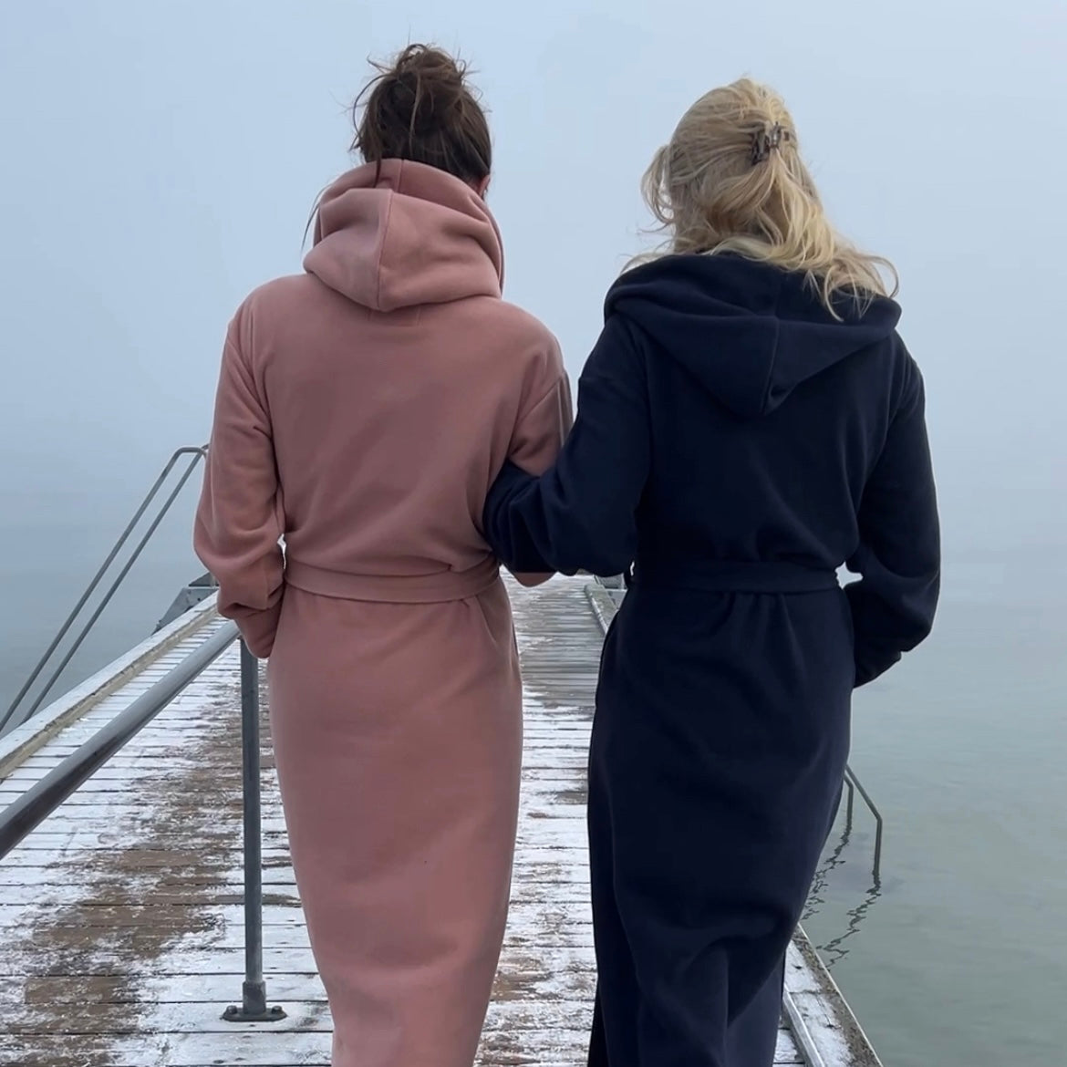 Badekåbe NORDBAEK Sea Glow - luksus damekåbe i blød tyk fleece - Navy