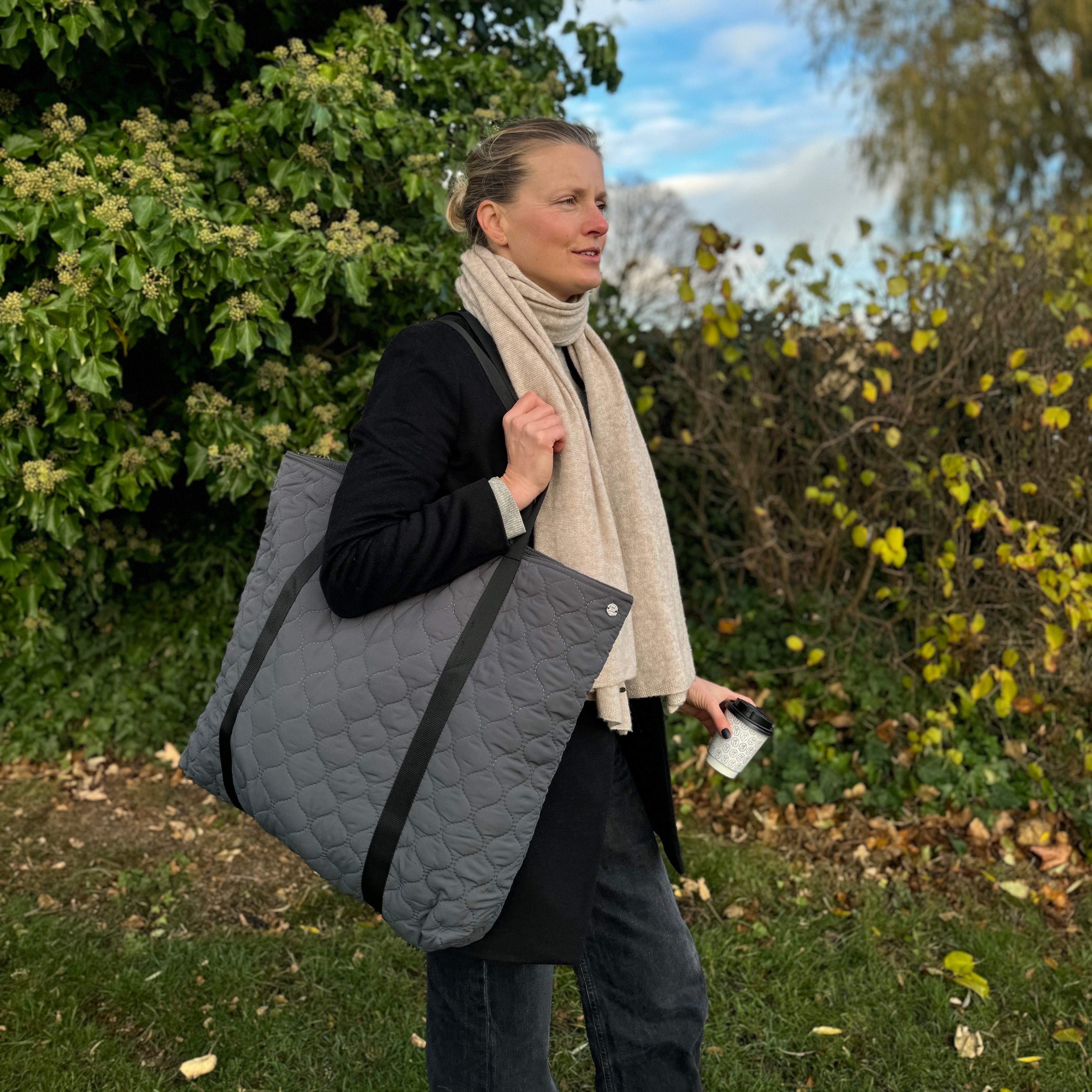 Taske NORDBAEK Happy Bay – stor og praktisk i genanvendte materialer - Grey