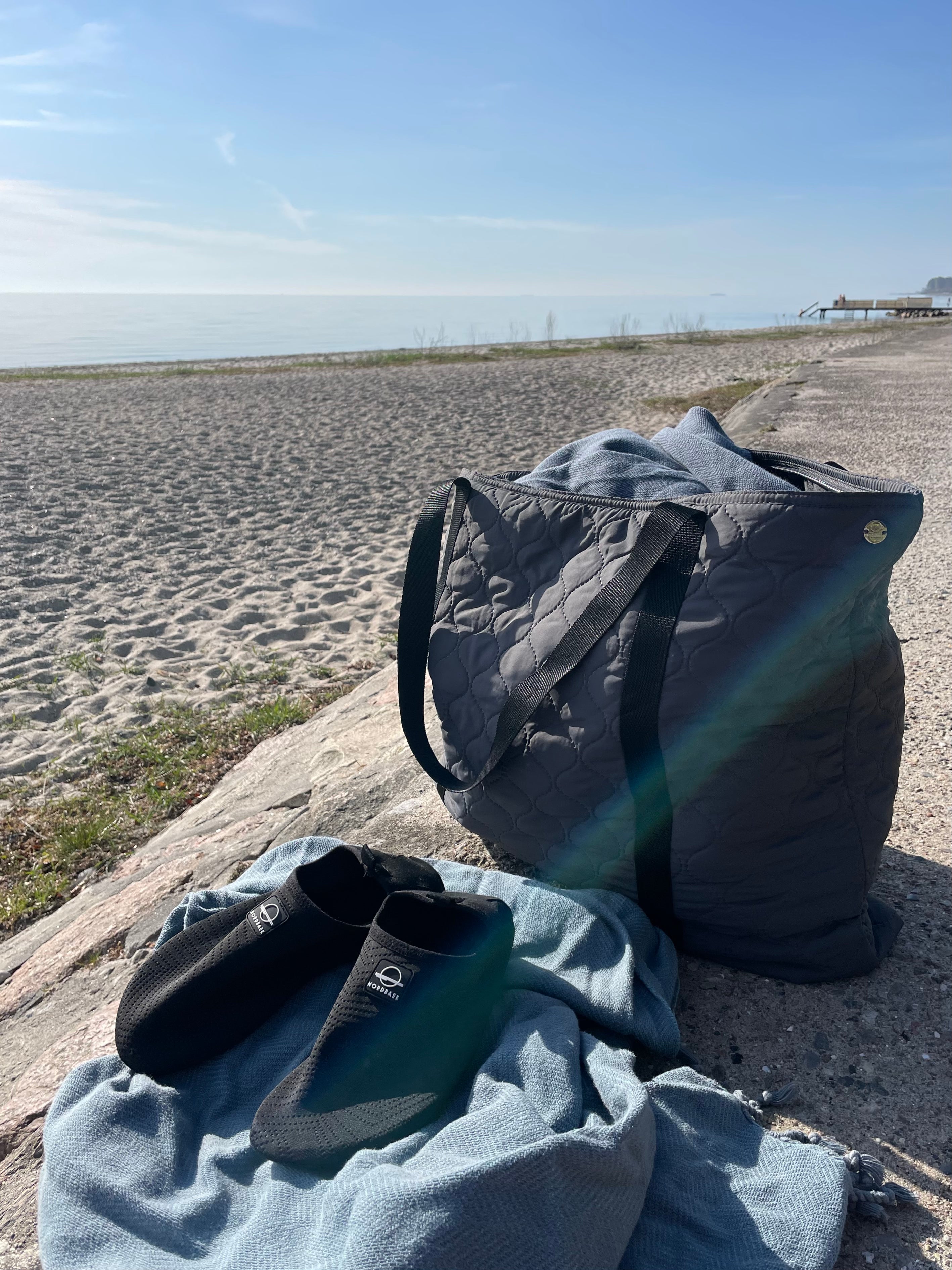 Taske NORDBAEK Happy Bay – stor og praktisk i genanvendte materialer - Grey