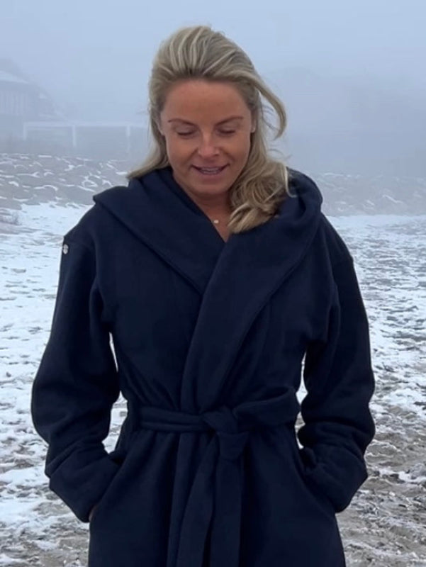 Badekåbe NORDBAEK Sea Glow - luksus damekåbe i blød tyk fleece - Navy