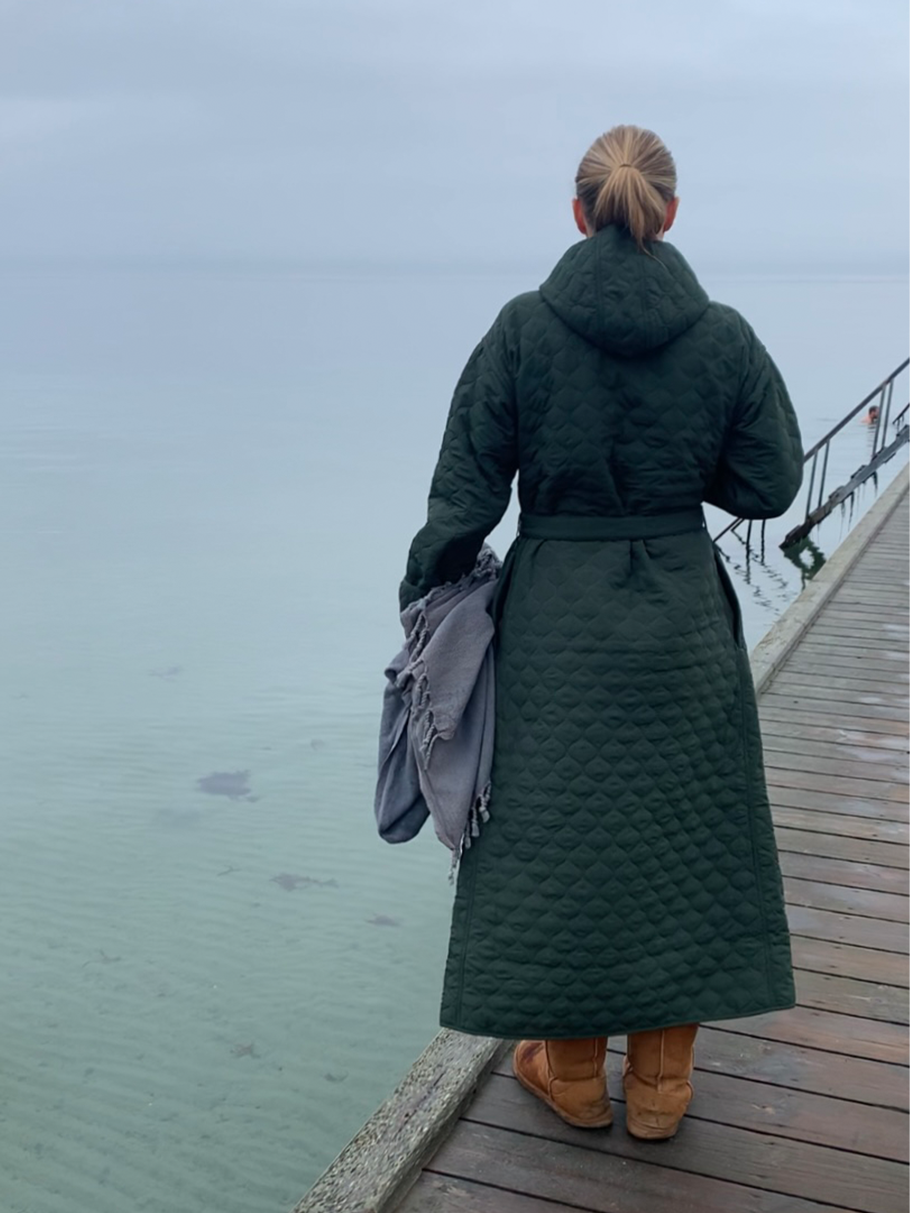 Badekåbe NORDBAEK Windy Ocean – vindtæt damekåbe med 100% genanvendt fleece - Green