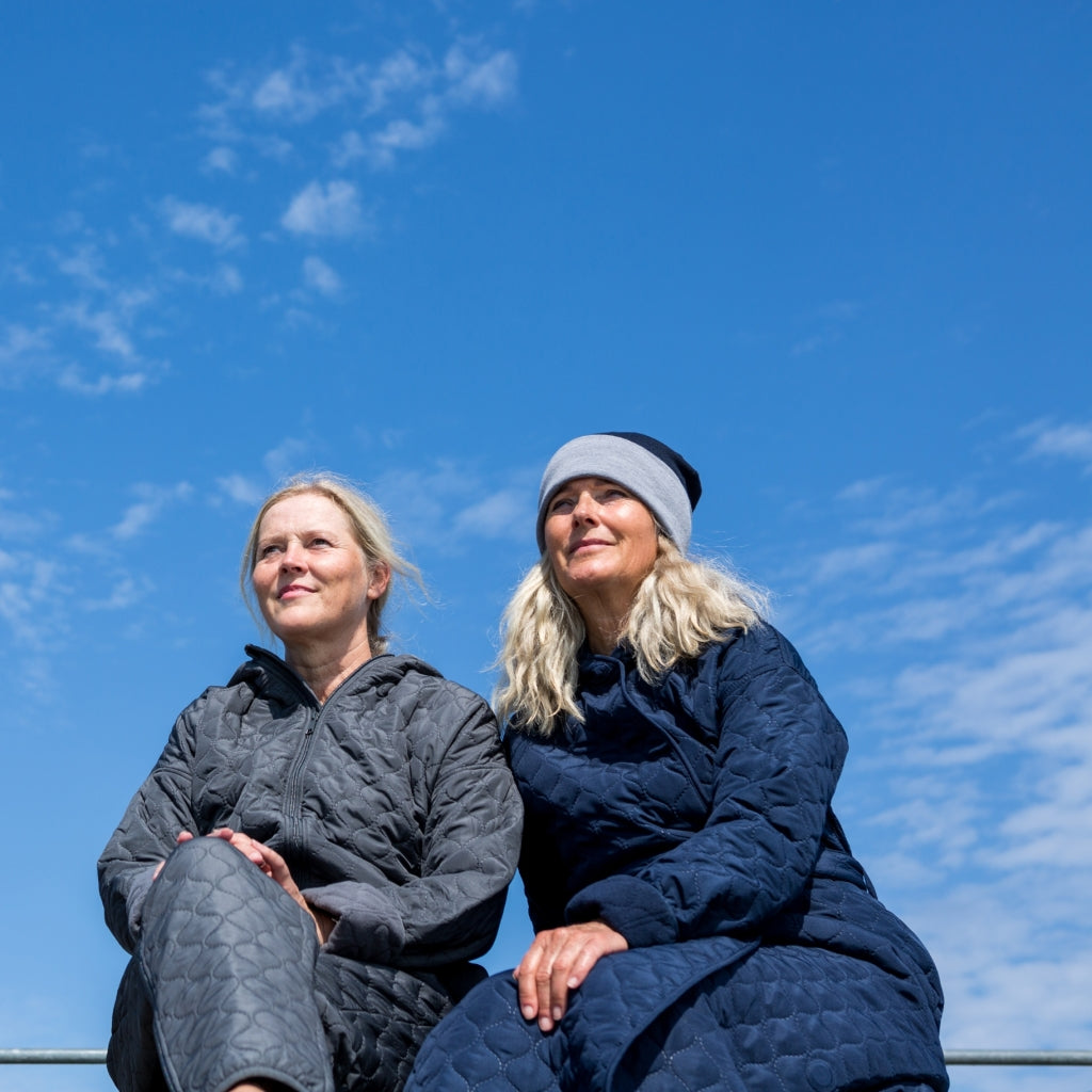 NORDBAEK Badekåbe NORDBAEK Windy Ocean – vindtæt damekåbe med 100% genanvendt fleece Bath robe Navy