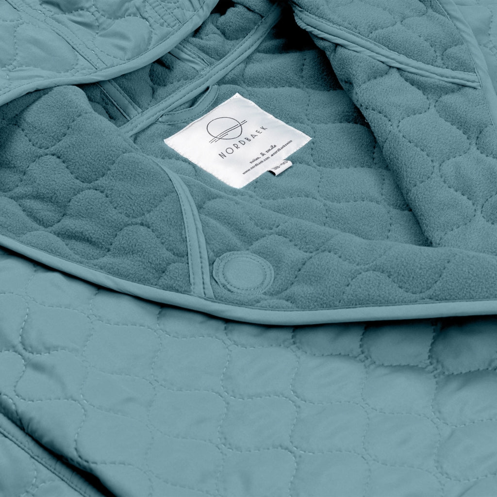 NORDBAEK Badekåbe NORDBAEK Windy Ocean – vindtæt damekåbe med 100% genanvendt fleece Bath robe Aqua