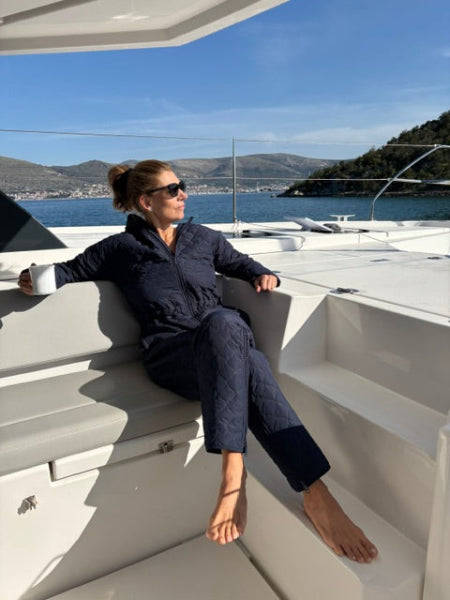 Jumpsuit NORDBAEK Cosy Bay – vindtæt dame heldragt med 100% genanvendt fleece - Navy